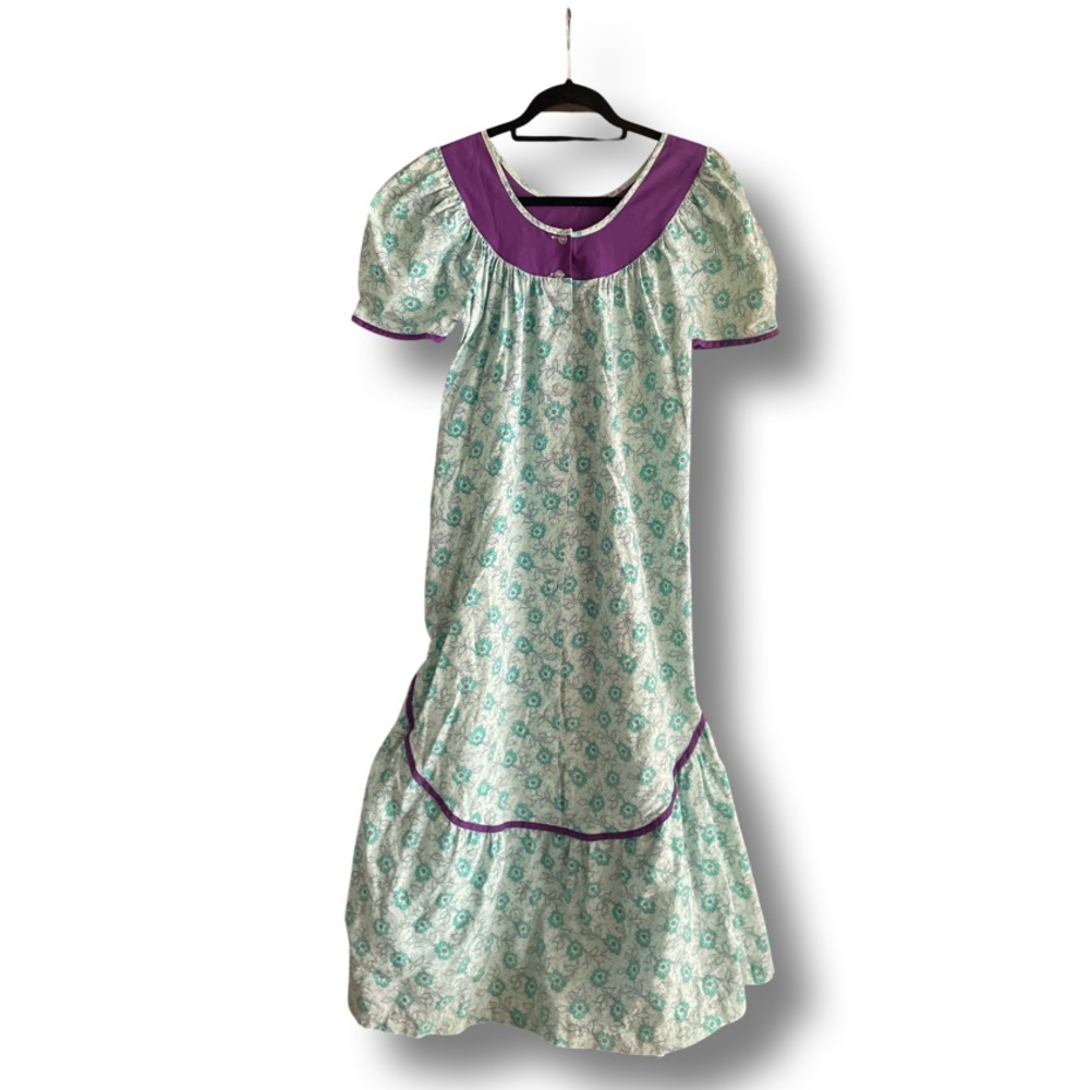 Vintage Muumuu Aloha Print